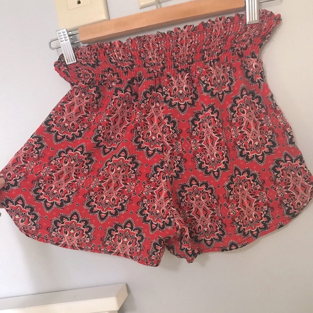 Charlotte Russe Printed Flowy Shorts